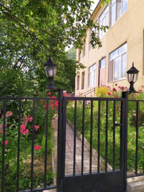  Guesthouse Lenjeri  Местиа